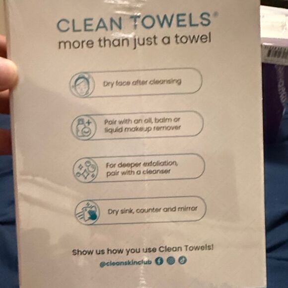 Clean Skin Club Clean Towels - White - Picture 2 of 4